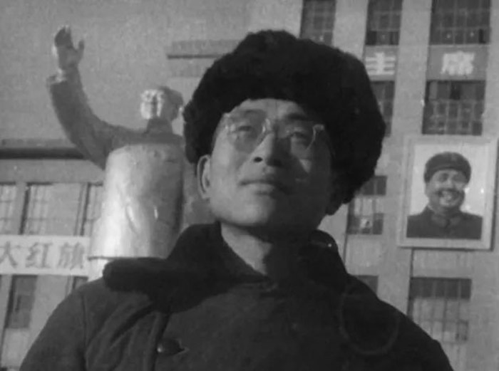 1966年，司徒兆光從蘇聯歸國，為北京工業學院創作毛主席雕像.jpg