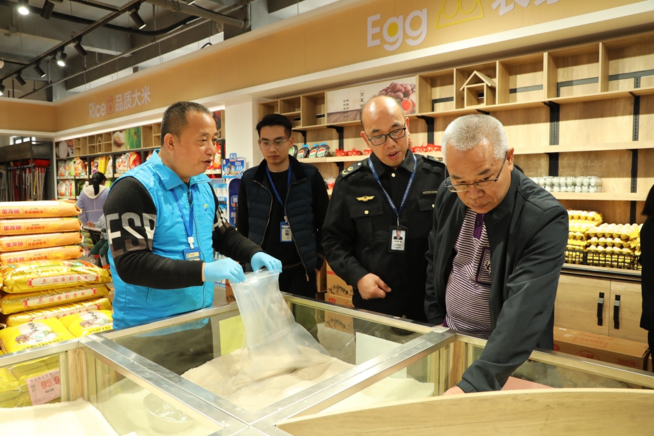 市市場監管局開展元旦春節食品安全“你點我檢，服務惠民生”活動